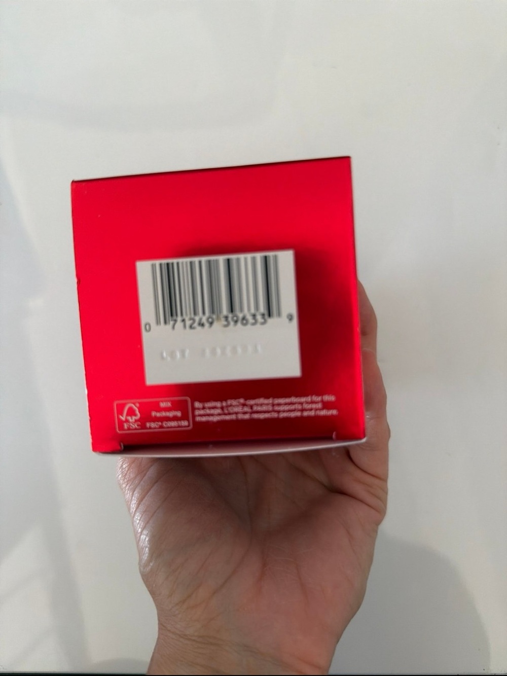 L'Oreal Revitalift Triple Power Anti-Aging Moisturizer - Red - Picture 2 of 2